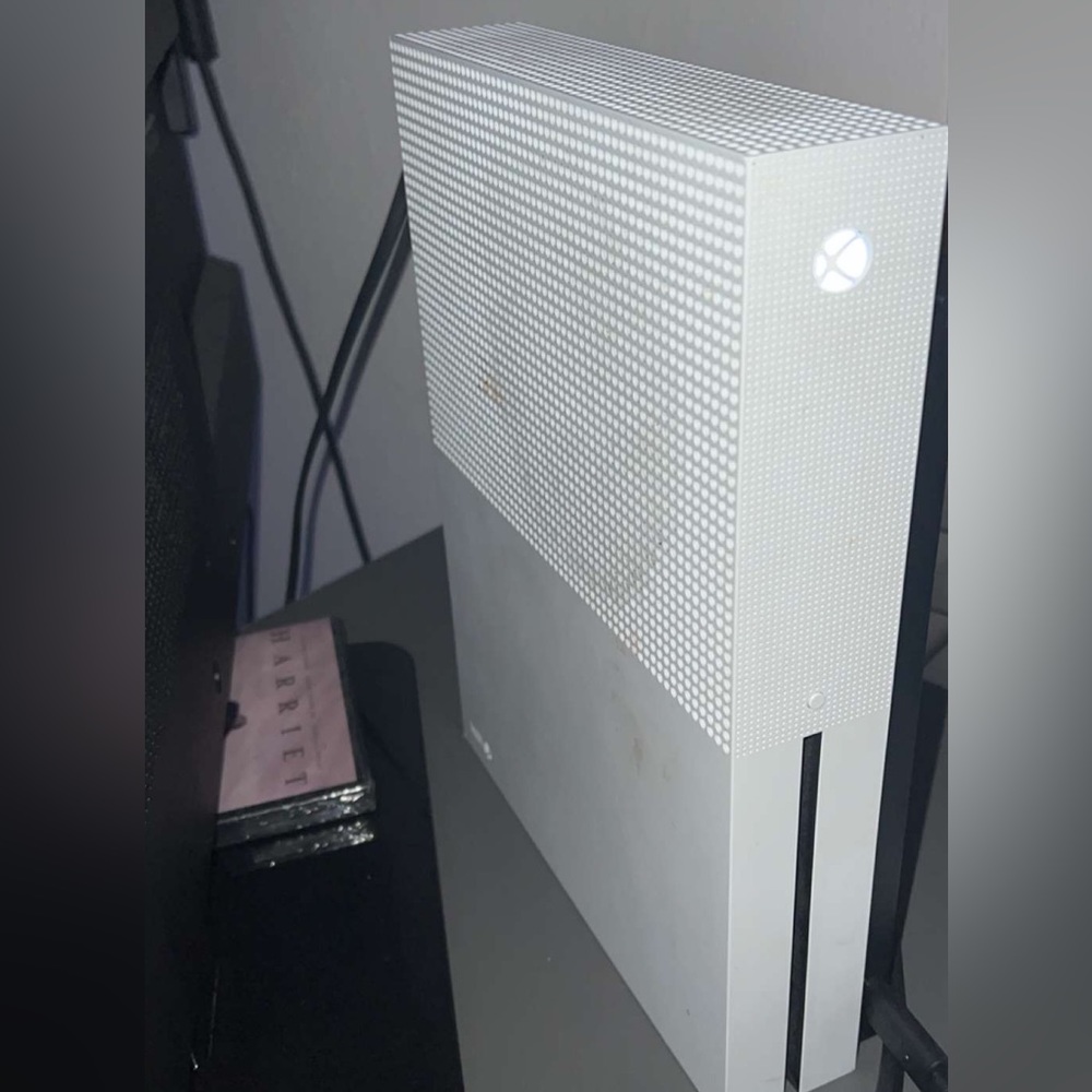 Xbox one S good condition